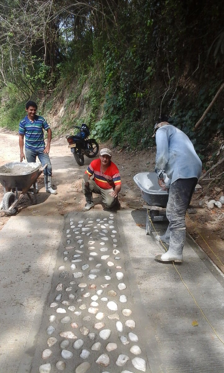 Placa Huella Vereda San Martin2